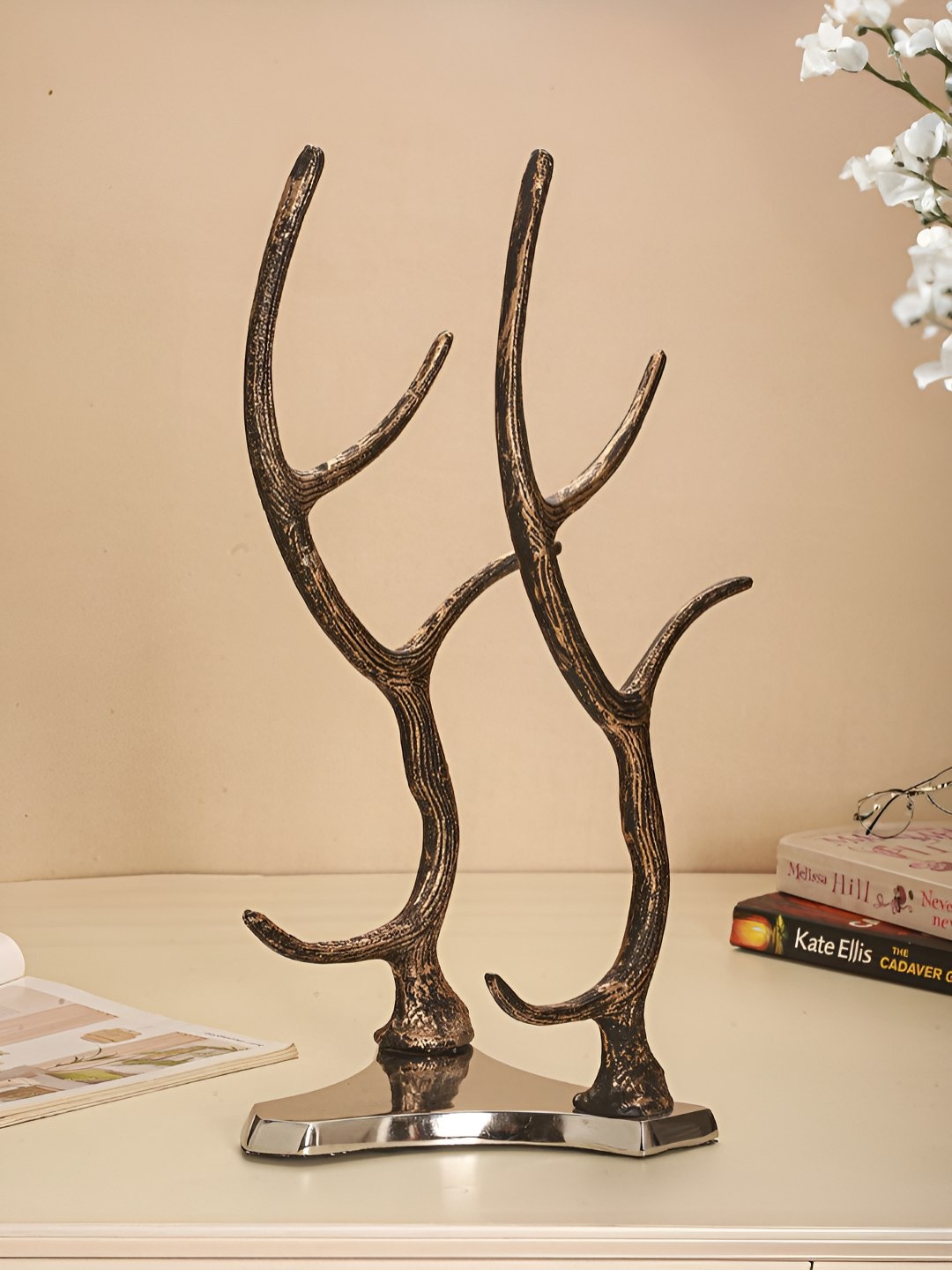 

Troveas Silver-Toned & Brown Twisted Branch Bottle Holder