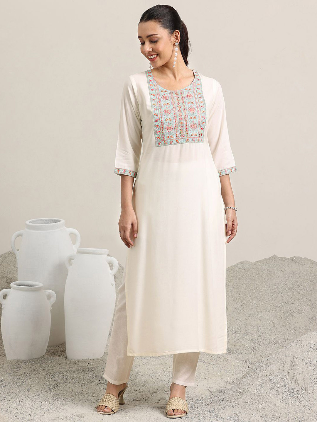 

Libas Off white Floral Embroidered Round Neck Sequinned Straight Kurta