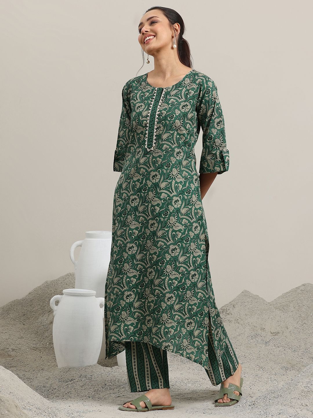 

Libas Floral Printed Gotta Patti Pure Cotton Straight Kurta with Trousers, Green