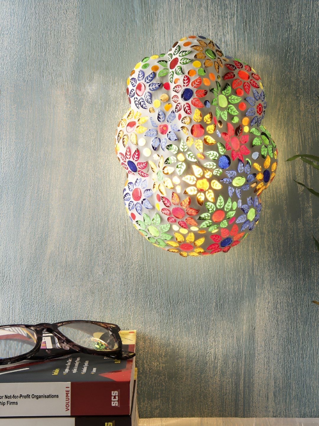 

Aura White & Red Glass Traditional Abstract Shaped Shaped Wall Lamp