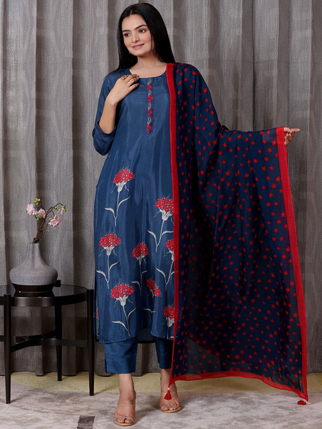 

SUKRUTI DESIGN Floral Printed Thread Work Pure Silk Straight Kurta with Trousers & Dupatta, Navy blue