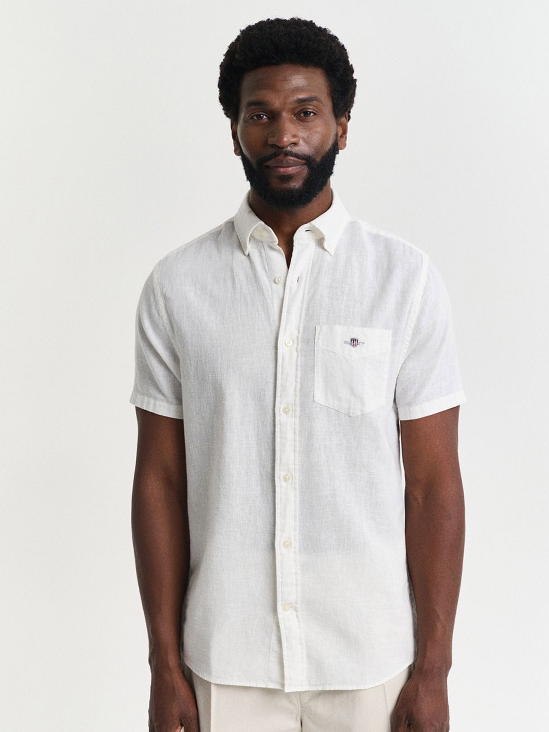 

GANT Men Button-Down Collar Solid Casual Shirt, White