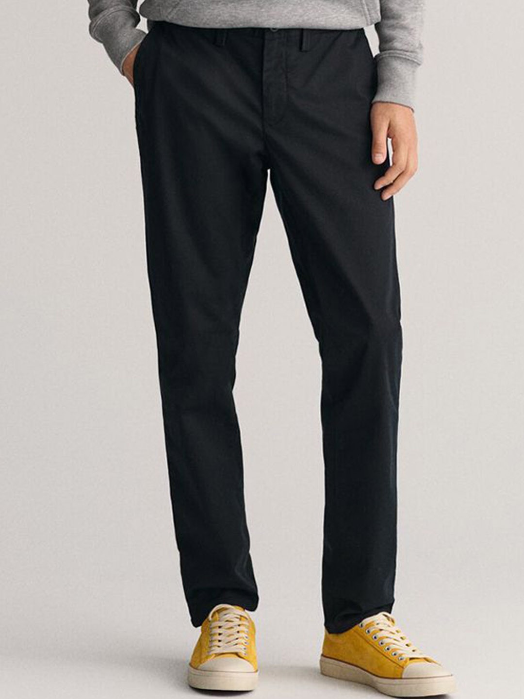 

GANT Men Mid-Rise Slim Fit Twill Trouser, Black