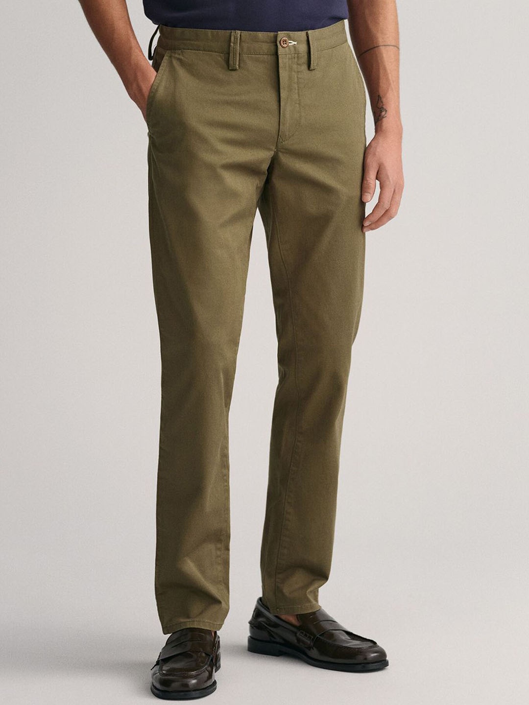 

GANT Men Slim Fit Flat-Front Chinos, Green