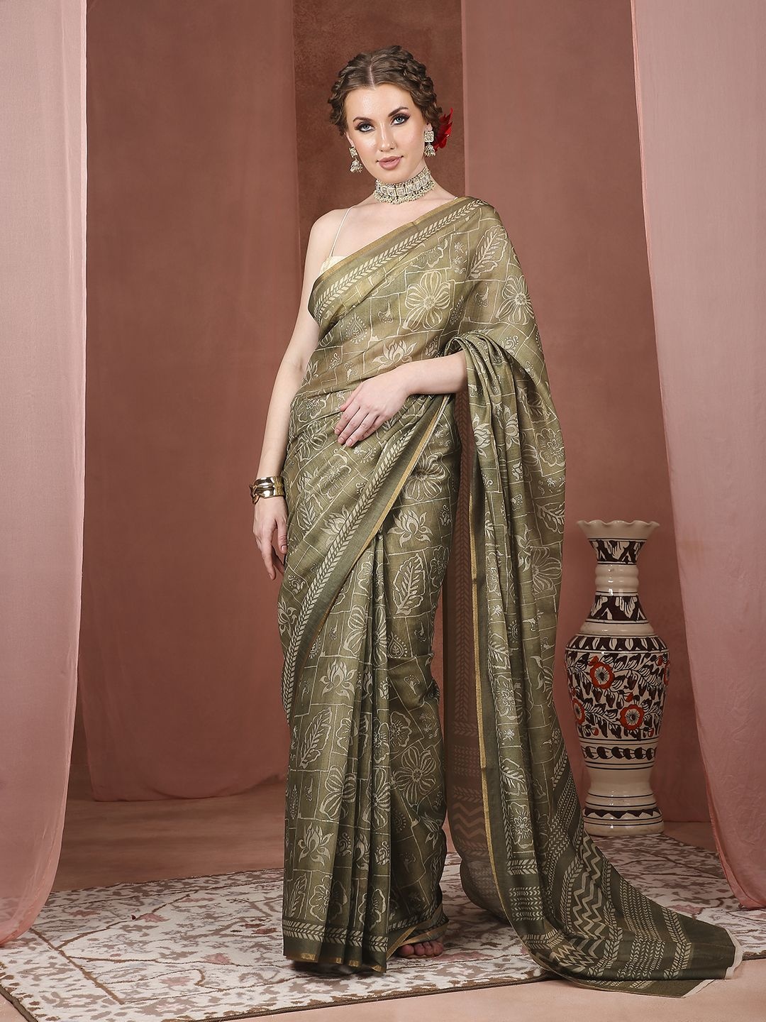 

JUST FASHION Floral Printed Block Print Saree, Olive