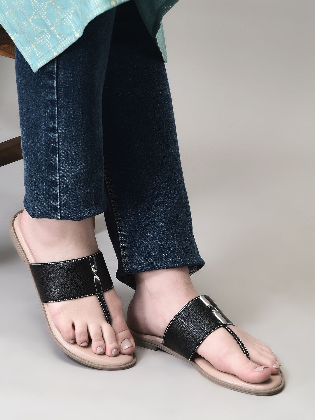 

DressBerry Women Textured T-Strap Flats, Black