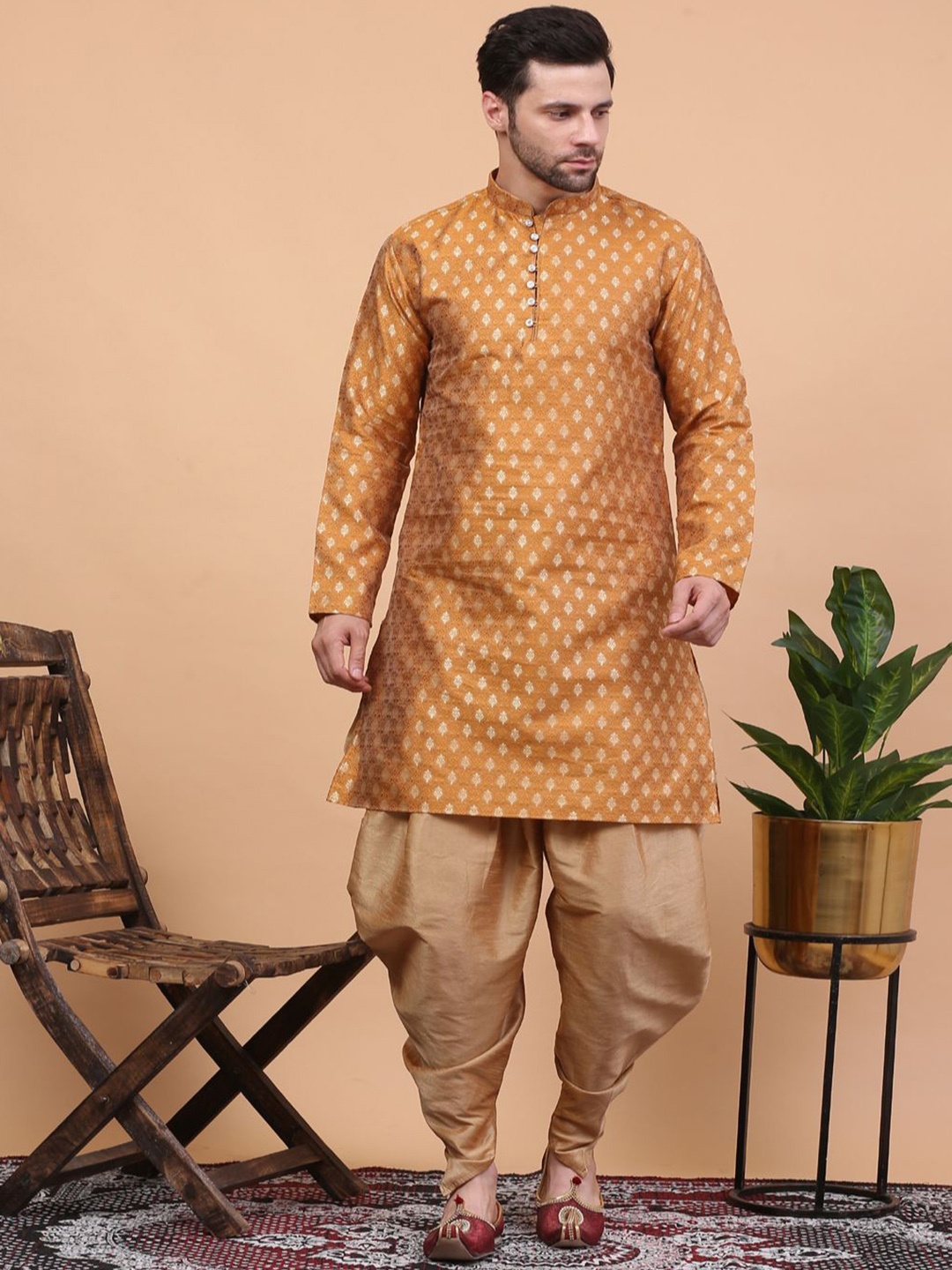 

Larwa Floral Woven Design Mandarin Collar Jacquard Zari Straight Kurta With Dhoti, Mustard