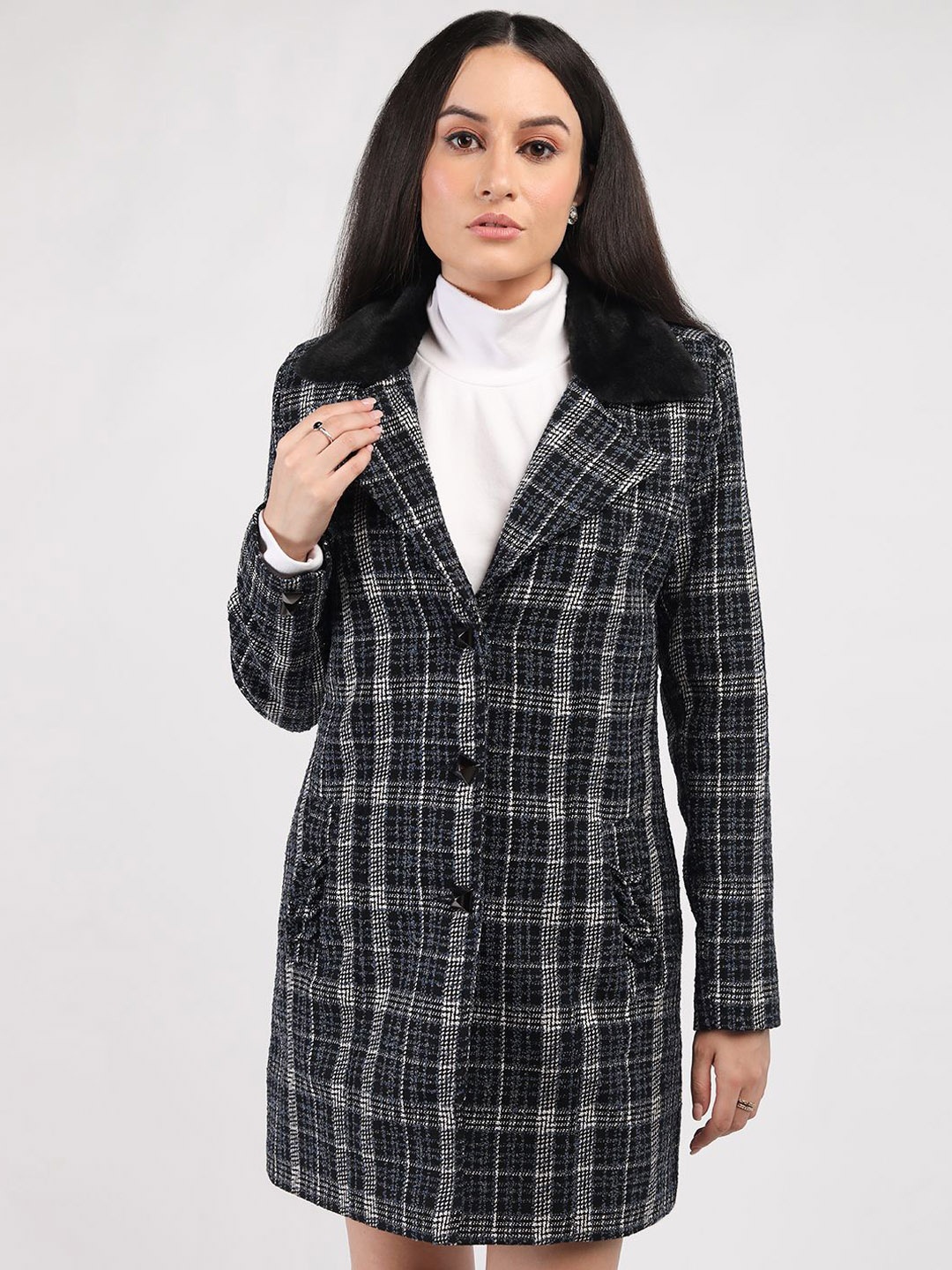 

The Roadster Lifestyle Co Women Checked Notched Lapel Single Breasted Overcoat, Blue