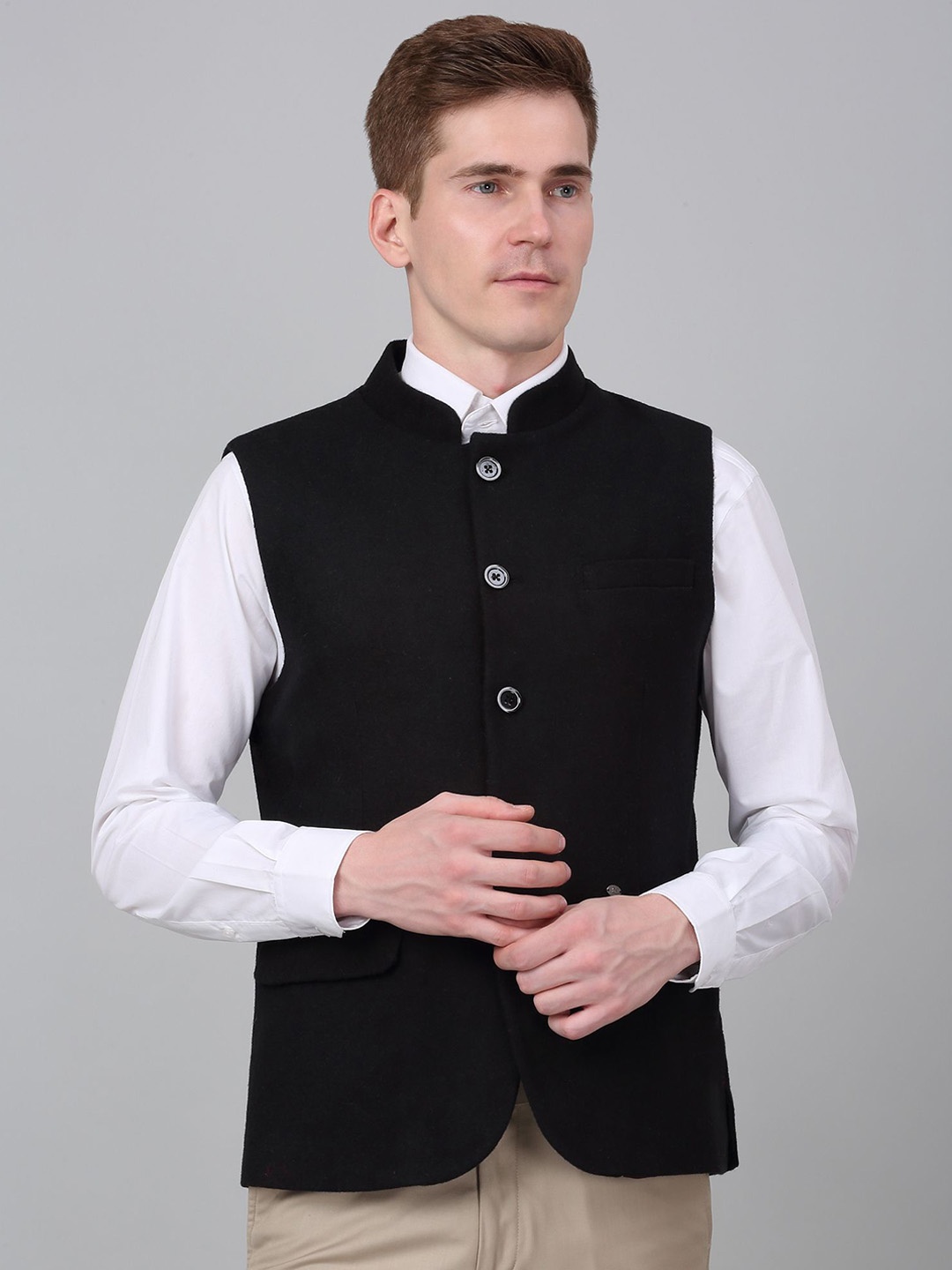 

Cantabil Mandarin Collar Single-Breasted Slim Fit Nehru Jacket, Black