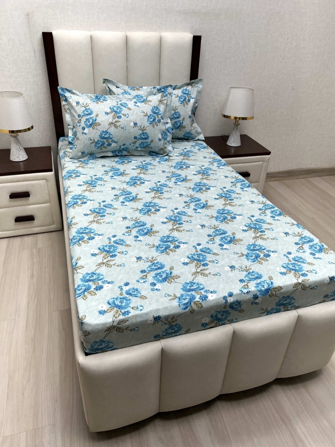 

Pure Decor Cotton Single Size Bedsheet With 2 Pillow Covers 1.73m X 2.36m, Blue