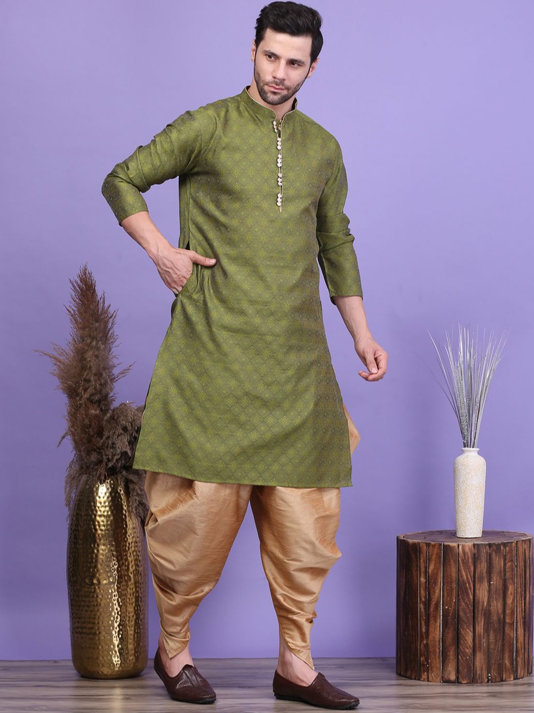 

Larwa Men Ethnic Motifs Woven Design Straight Kurta with Salwar, Green