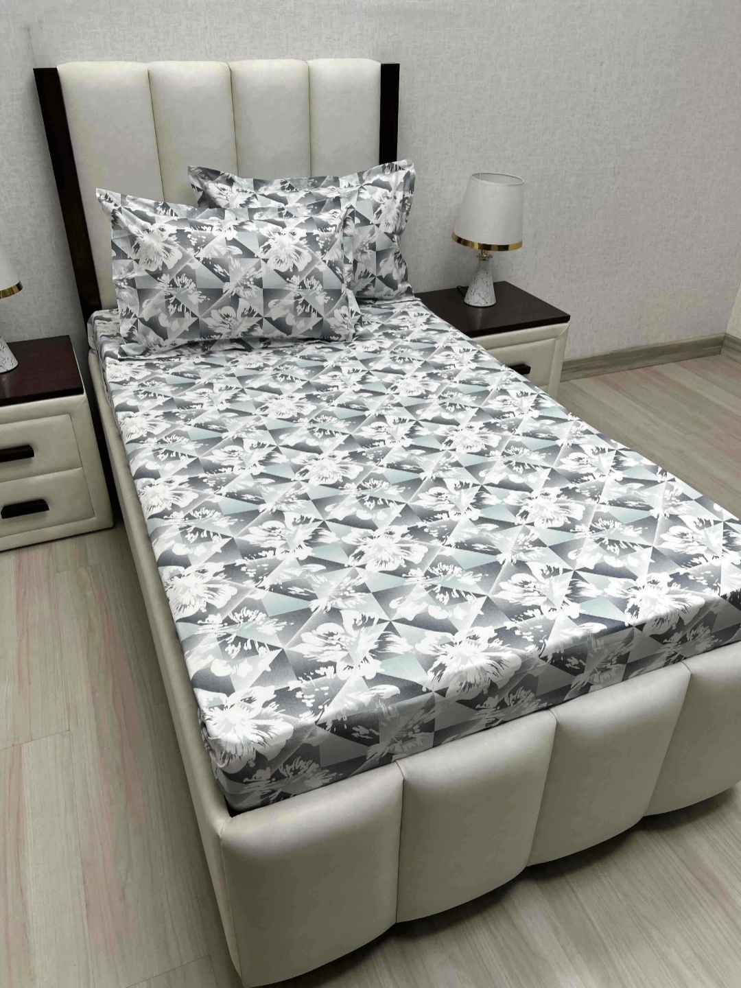 

Pure Decor Cotton Single Size Bedsheet With 2 Pillow Covers 1.73m X 2.36m, Blue