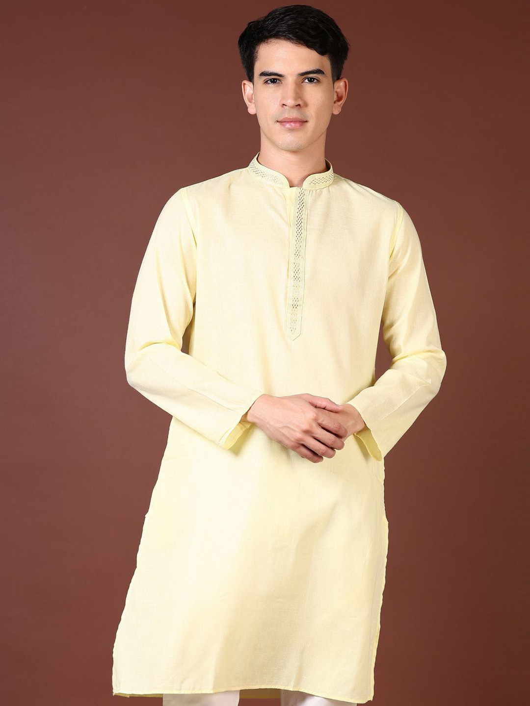

V-Mart Mandarin Collar Regular Thread Work Machine Weave Straight Kurta, Yellow