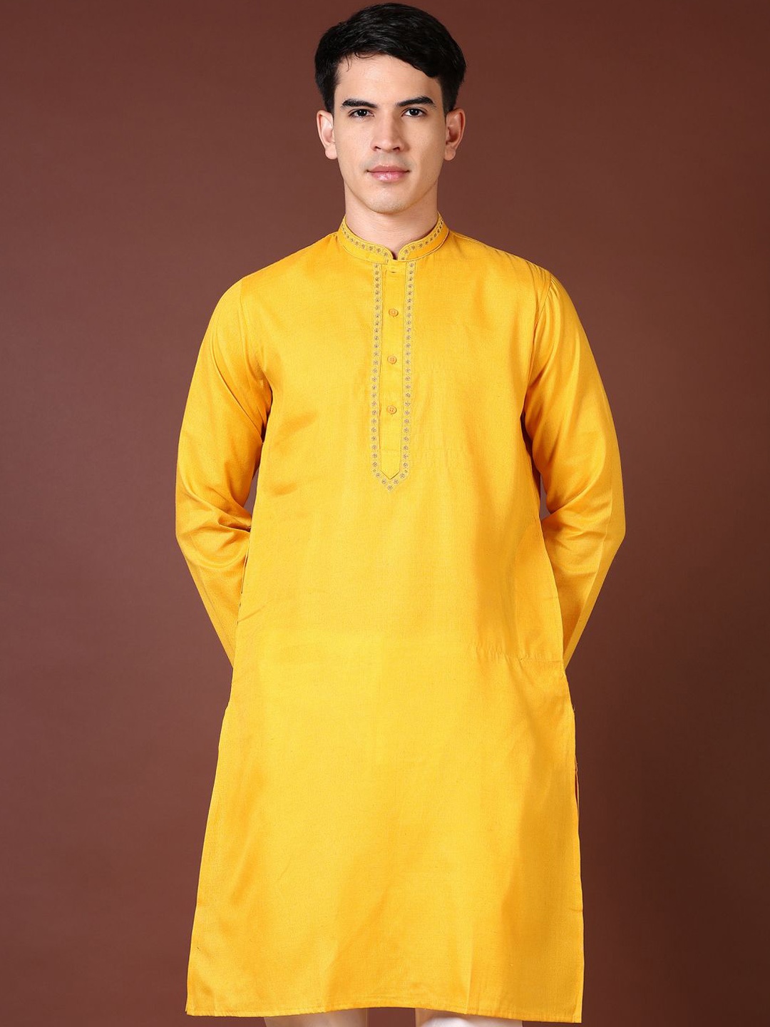 

V-Mart Mandarin Collar Regular Thread Work Machine Weave Straight Kurta, Yellow