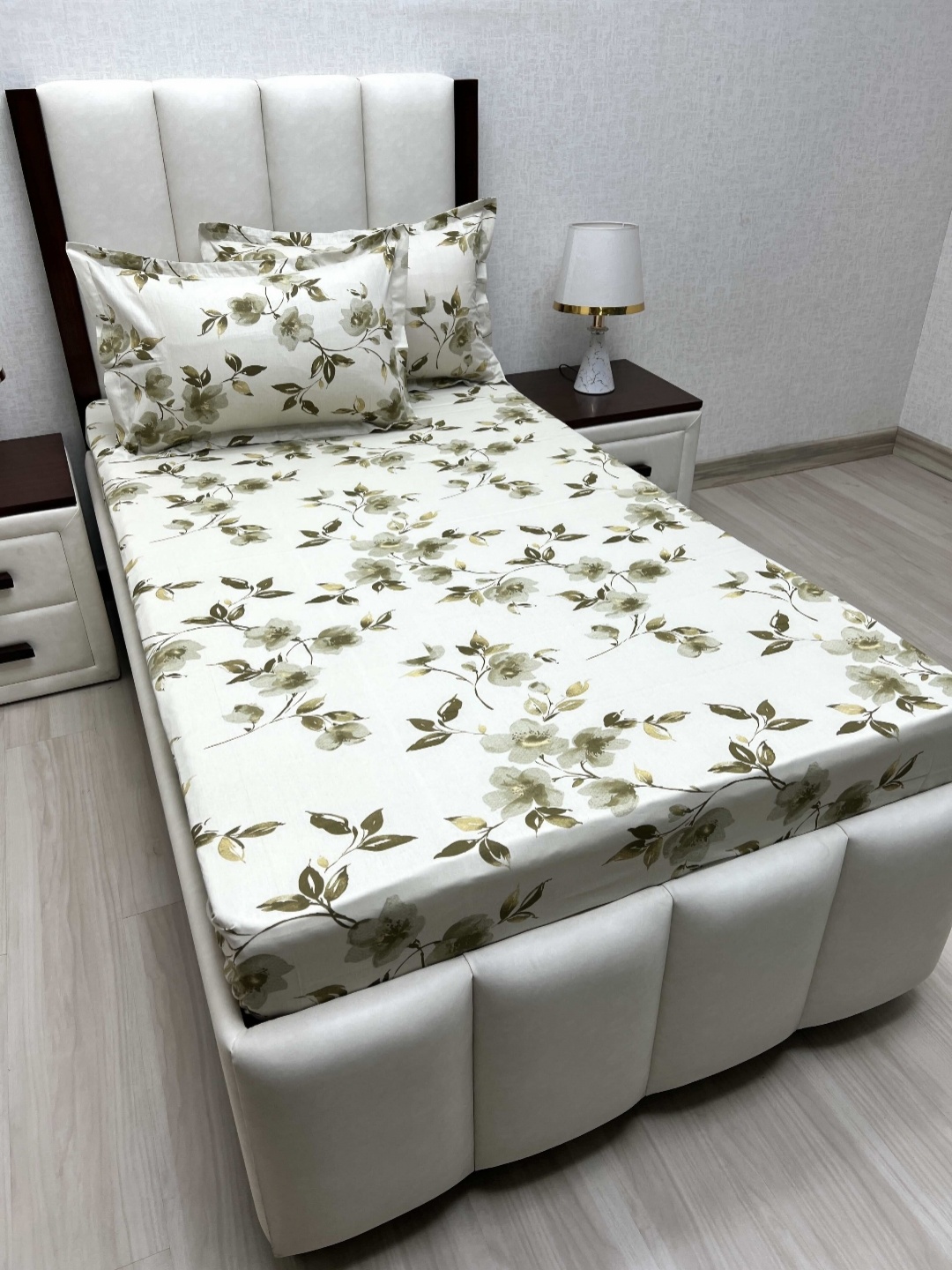 

Pure Decor Cotton Single Size Bedsheet With 2 Pillow Covers 1.73m X 2.36m, Green