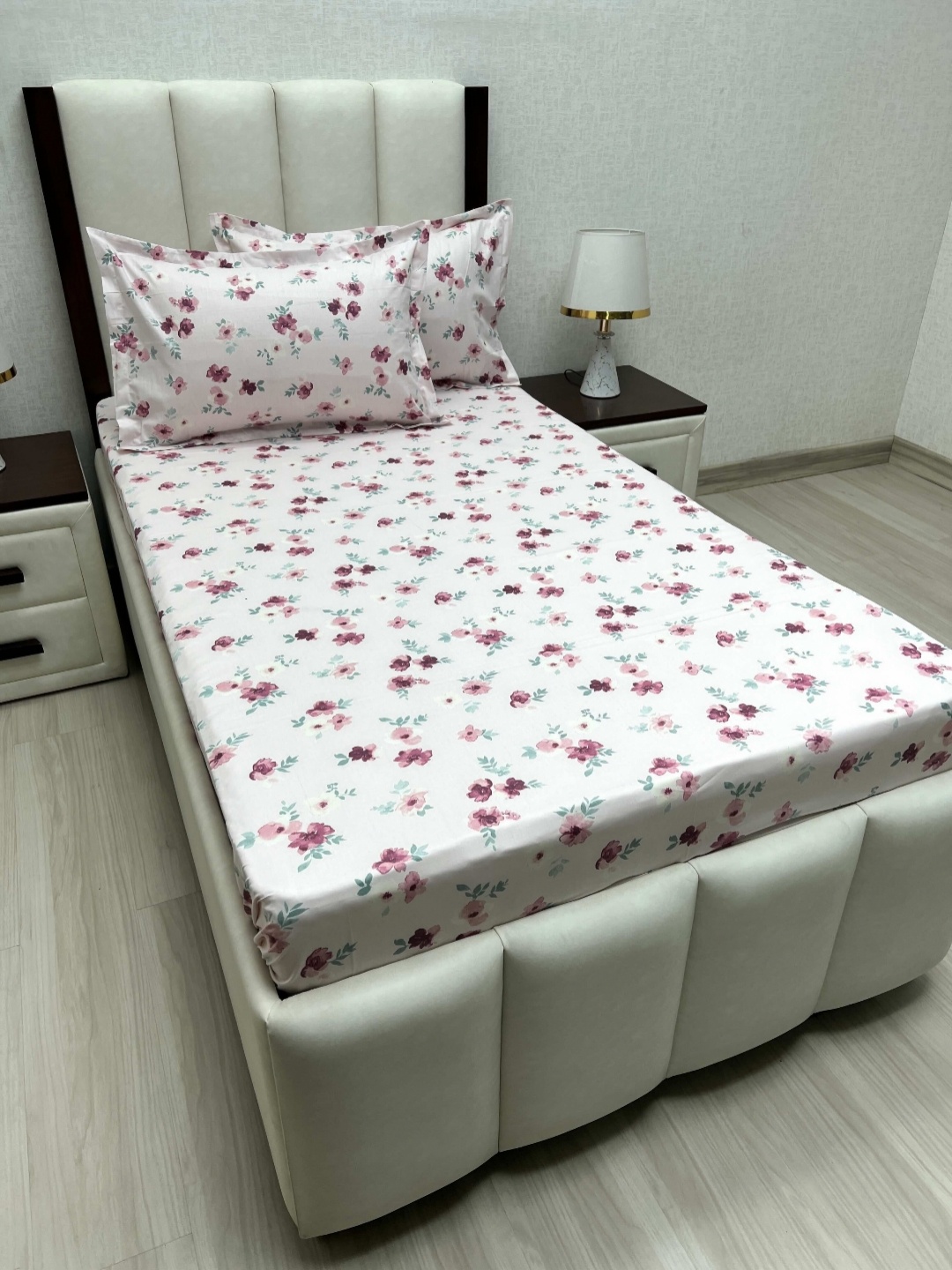 

Pure Decor Cotton Single Size Bedsheet With 2 Pillow Covers 1.73m X 2.36m, Pink