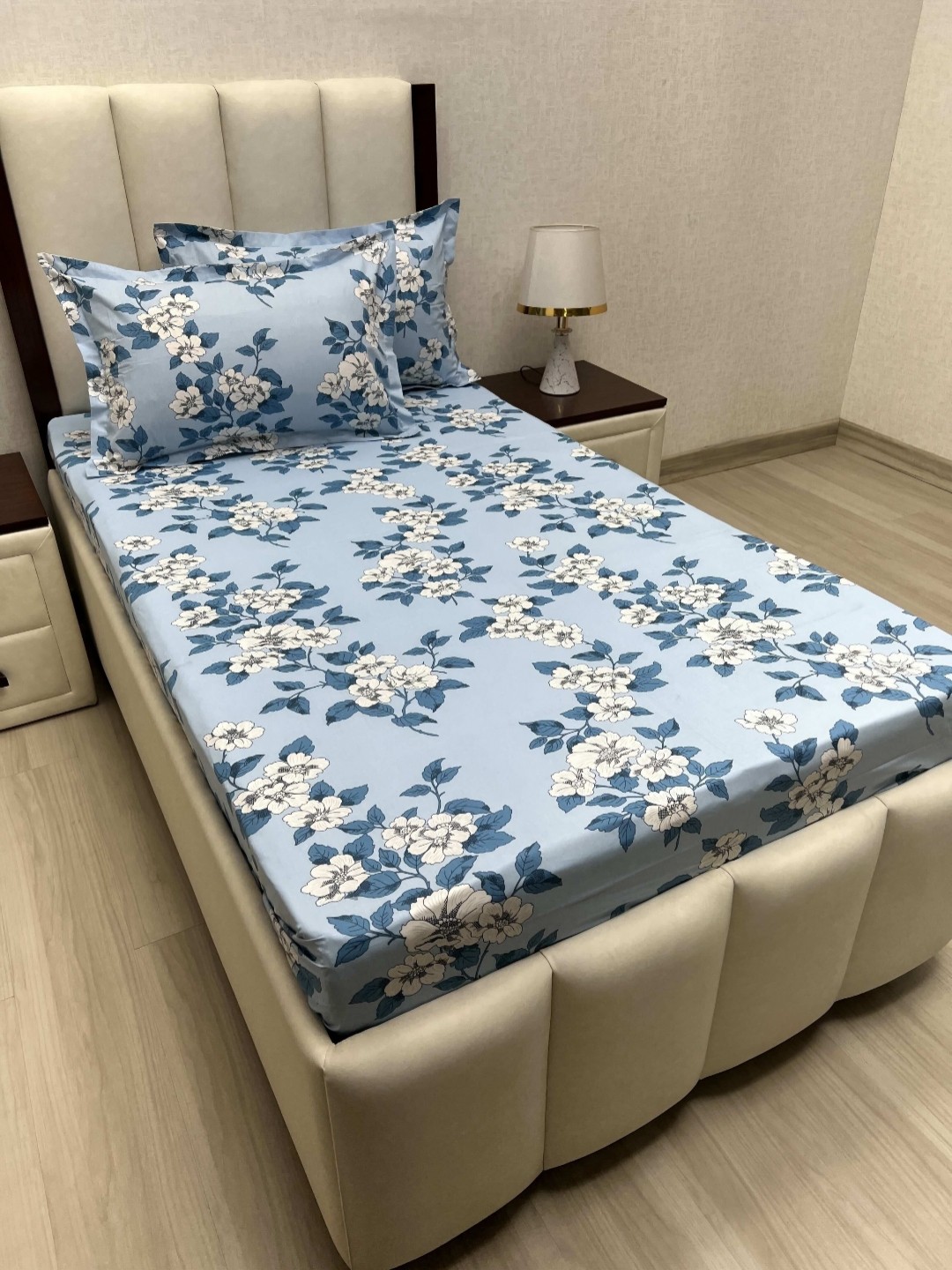 

Pure Decor Lounge Blue Floral Printed Pure Cotton 240 TC Single Bedsheet Set 2.36 x 1.73 m