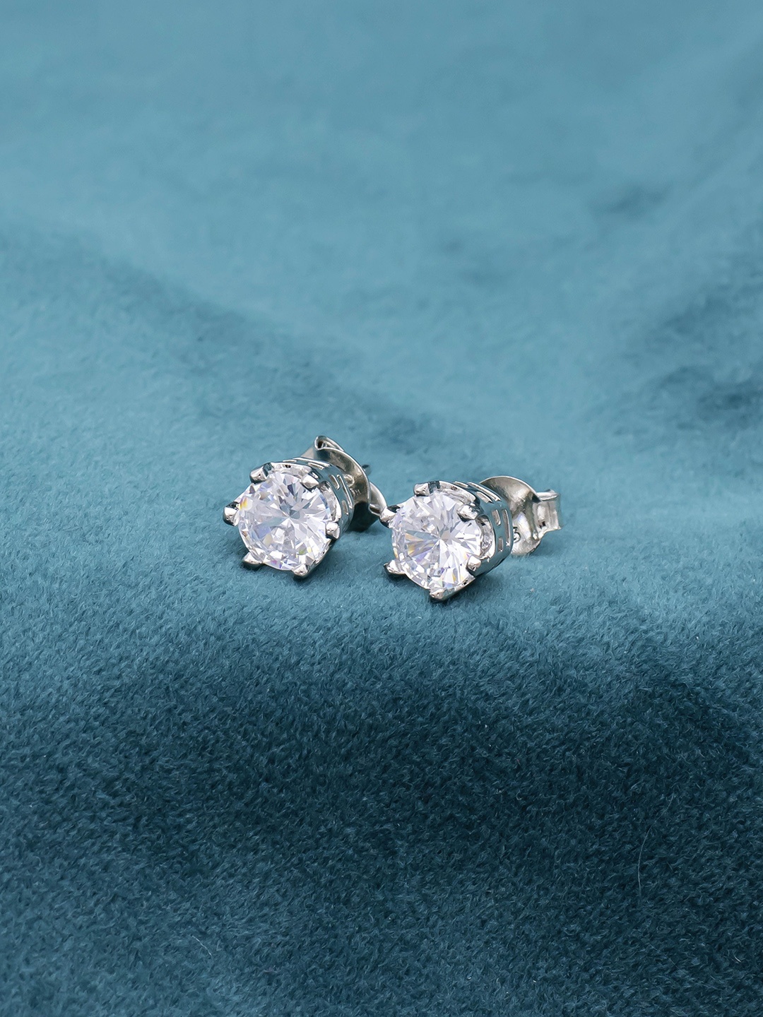 

SILMORA Silver-Plated Artificial Stones Studded Circular Shaped Studs