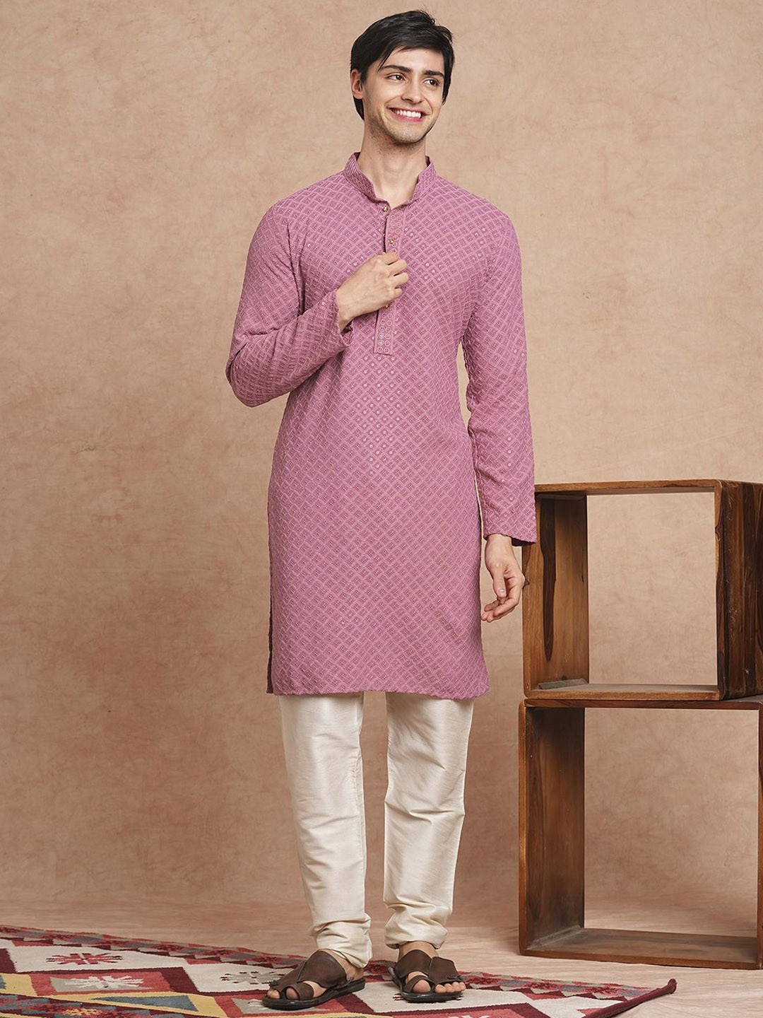 

SWAGG INDIA Geometric Embroidered Mandarin Collar Sequinned Straight Kurta, Pink