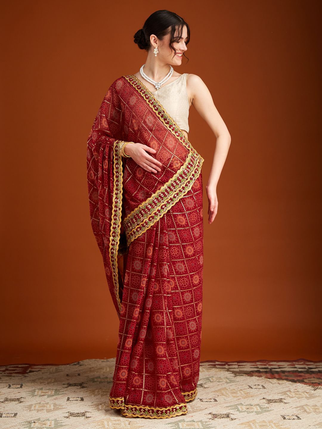 

MAHALASA Bandhani Embroidered Pure Georgette Designer Bandhani Saree, Maroon