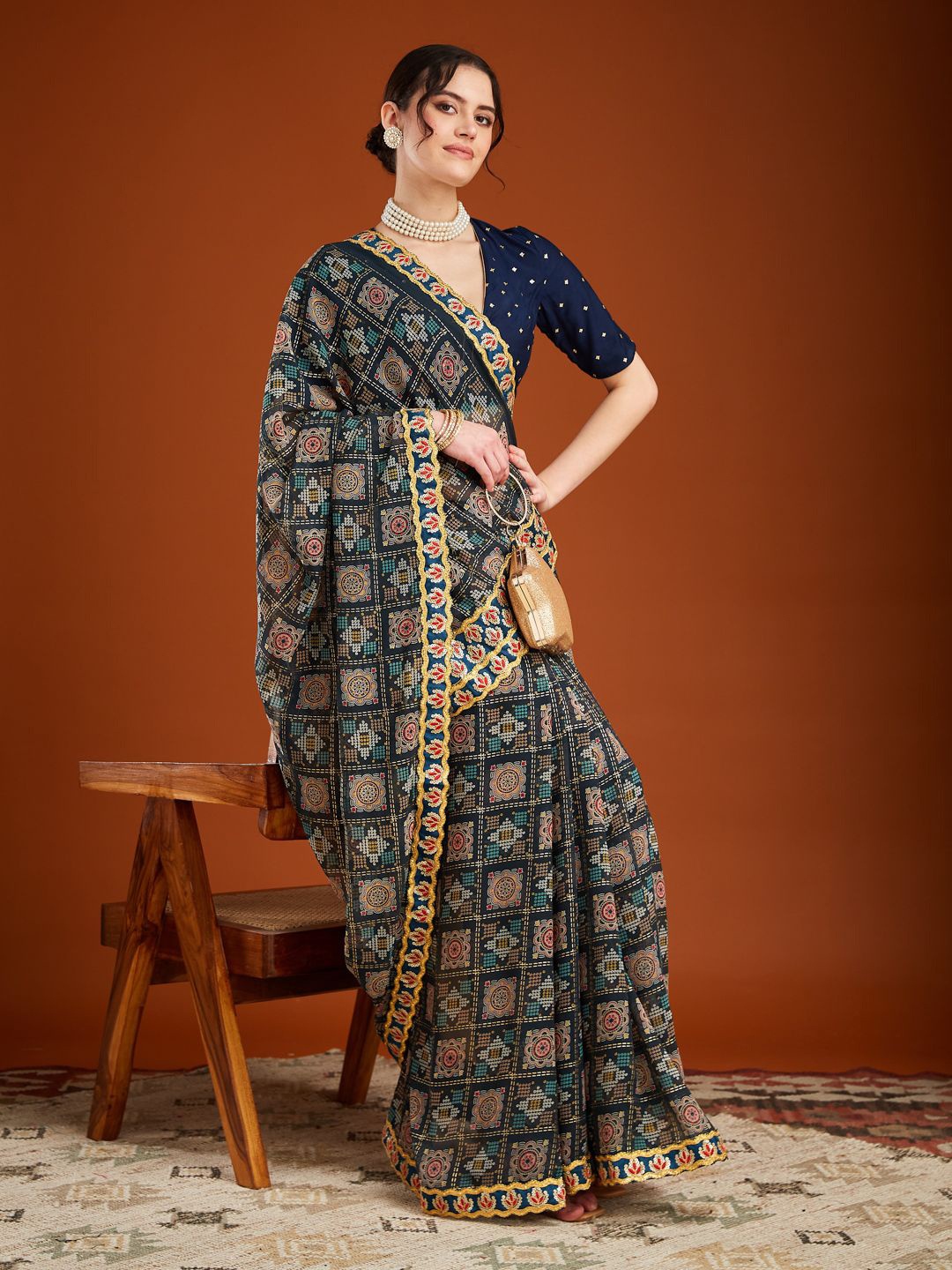 

MAHALASA Ethnic Motifs Embroidered Bandhani Saree, Teal