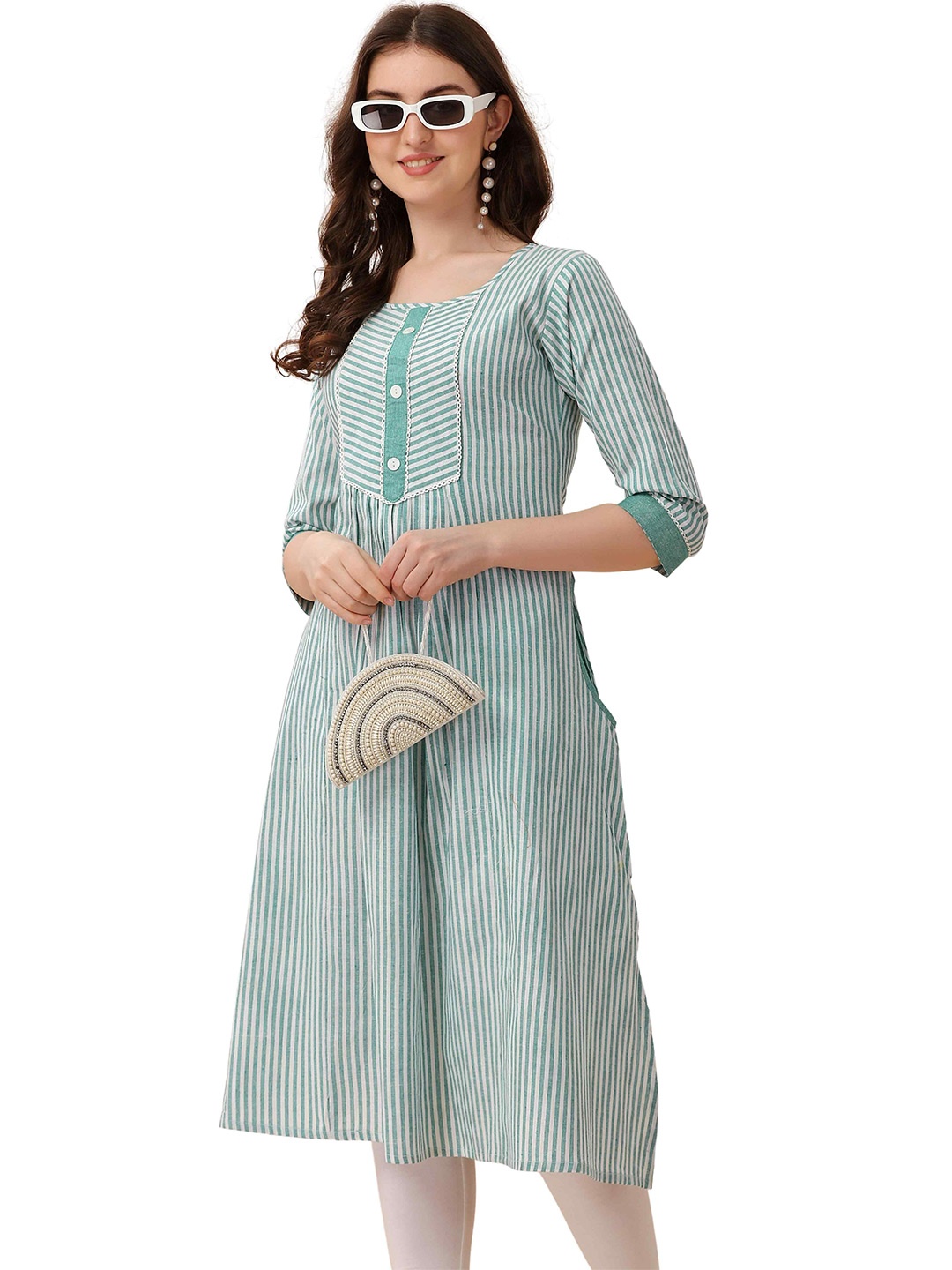 

Glomee Women Striped Pure Cotton Pleated Kurti, Green