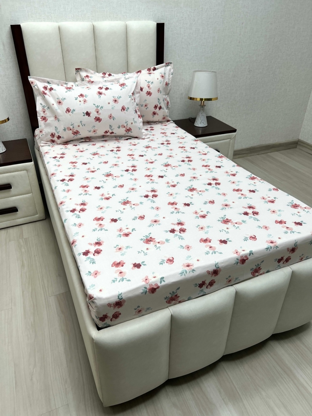

Pure Decor Cotton Single Size Bedsheet With 2 Pillow Covers 1.73m X 2.36m, Pink