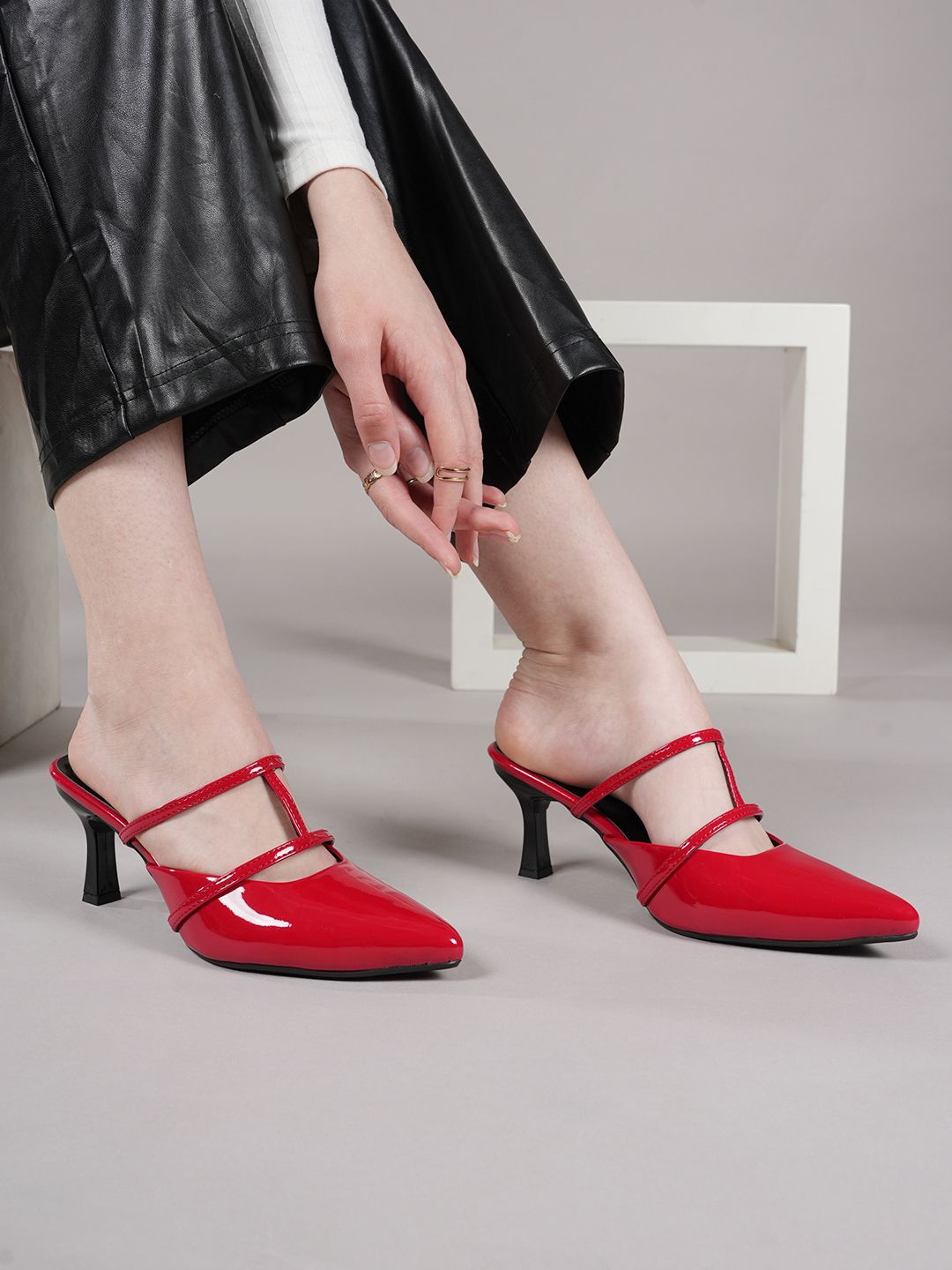 

Lavie Slim Heeled Mules, Red