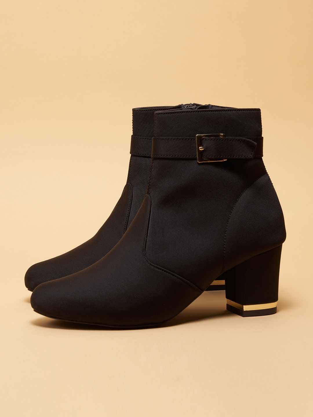 

ERIDANI Oliviaa Ankle Length Boots, Black