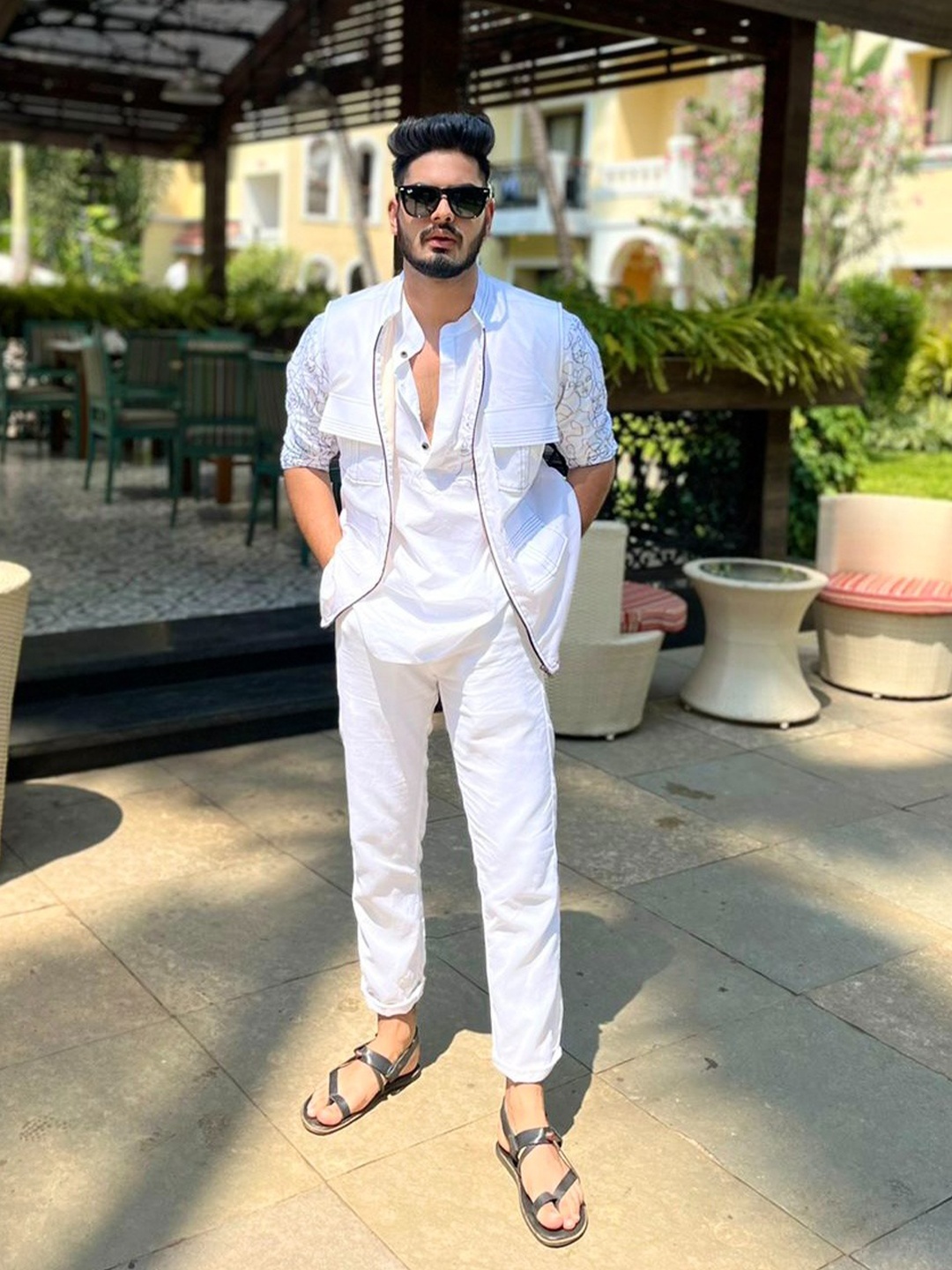 

Be Desi Embroidered Regular Thread Work Pure Cotton Straight Kurta with Pyjamas, White