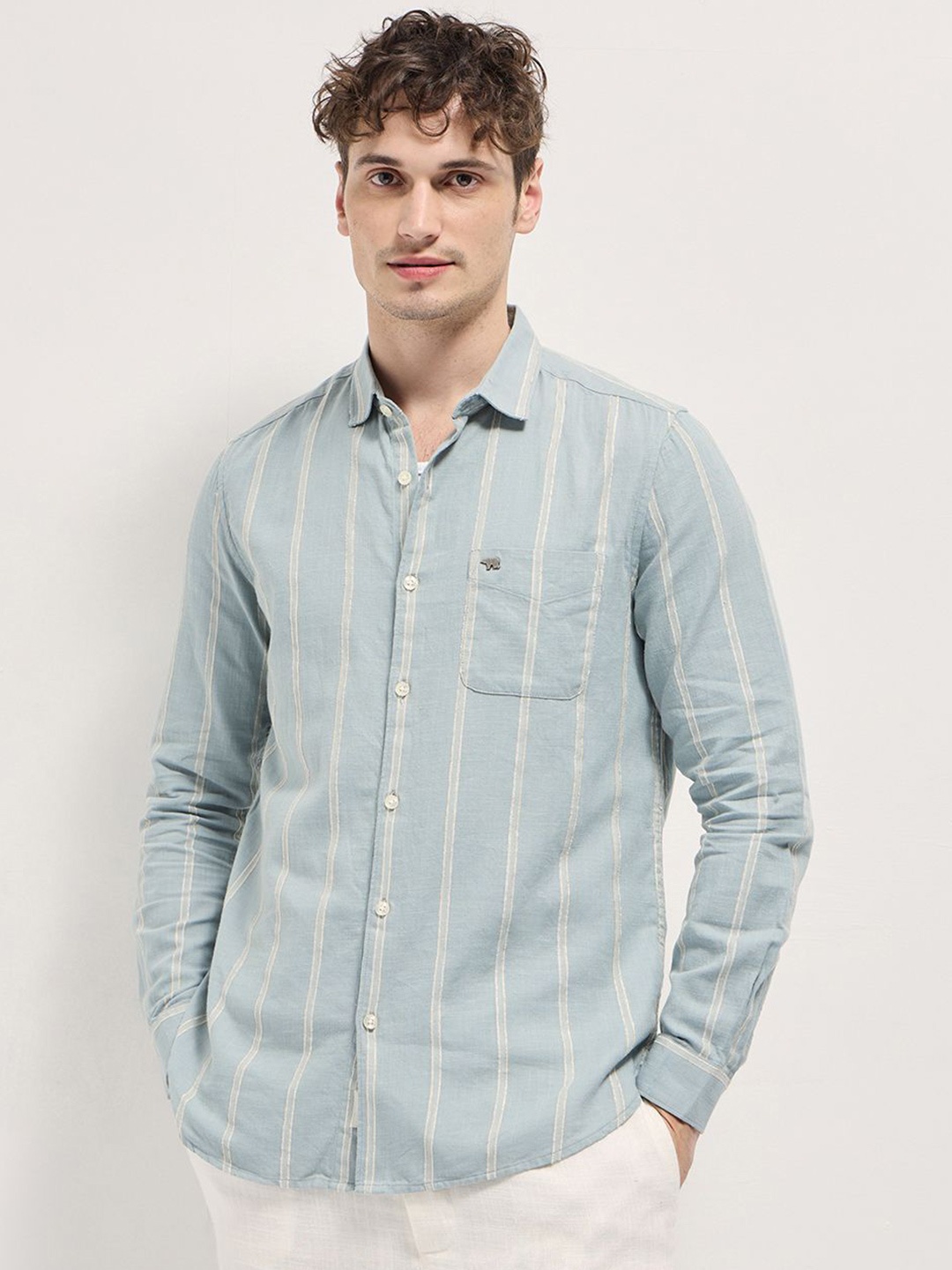 

THE BEAR HOUSE Men Spread Collar Vertical Striped Cotton Casual Shirt, Blue
