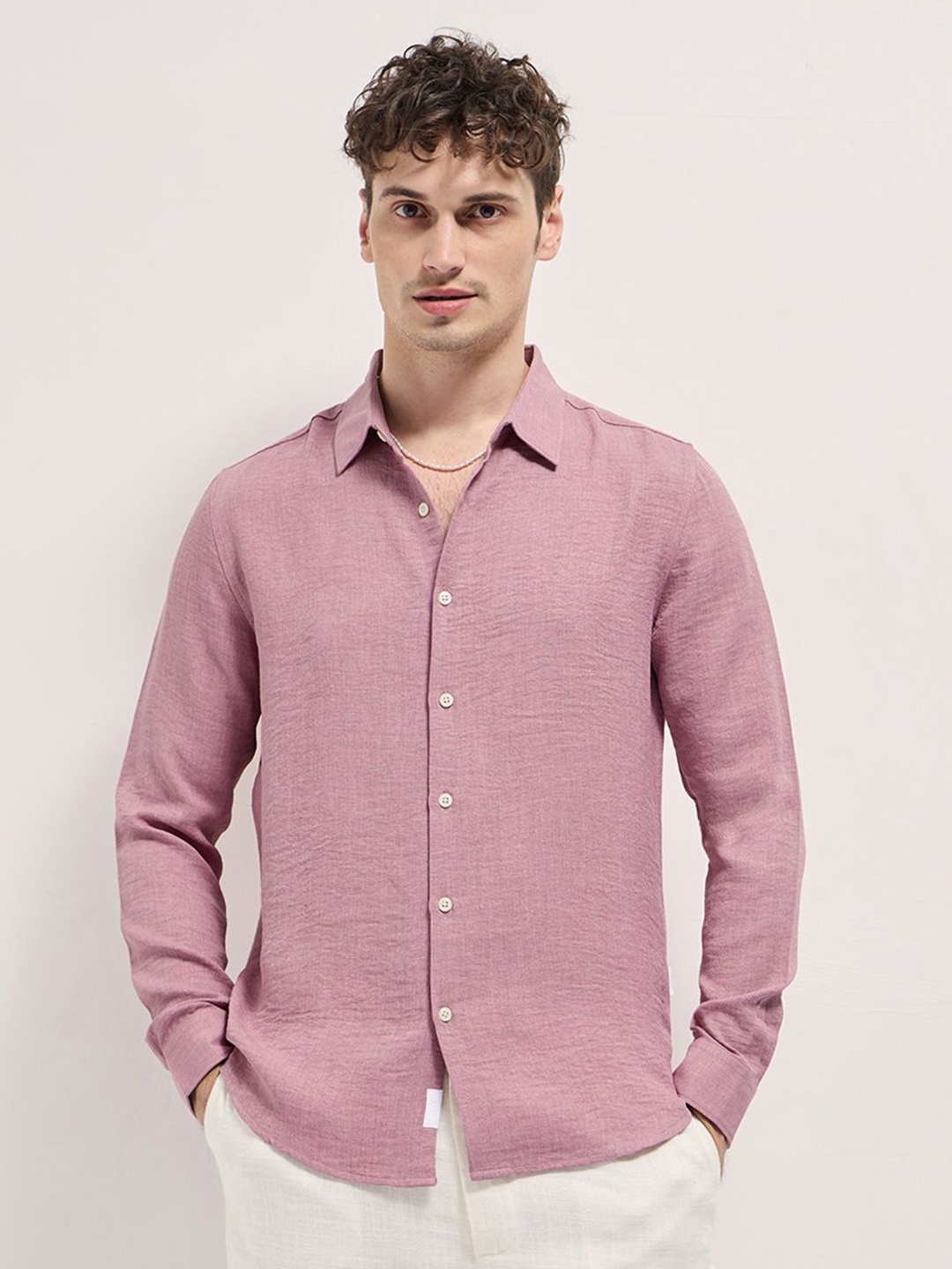 

THE BEAR HOUSE Men Spread Collar Solid Casual Shirt, Pink