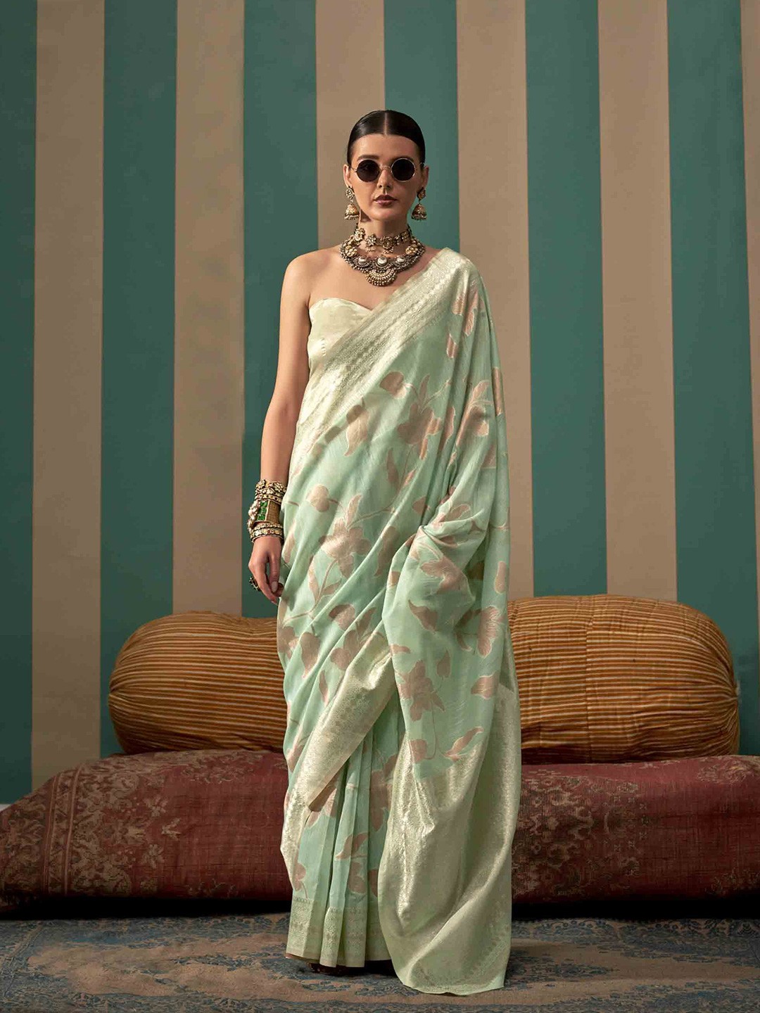 

KIMISHA Woven Design Zari Banarasi Saree, Sea green