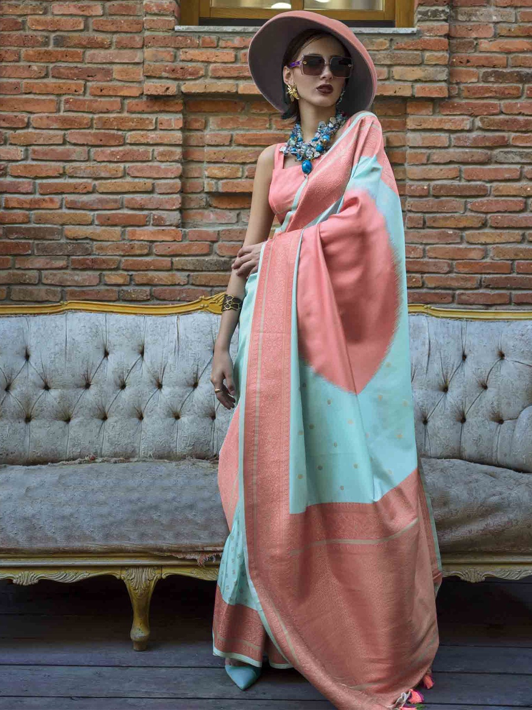 

KIMISHA Woven Design Zari Saree, Blue