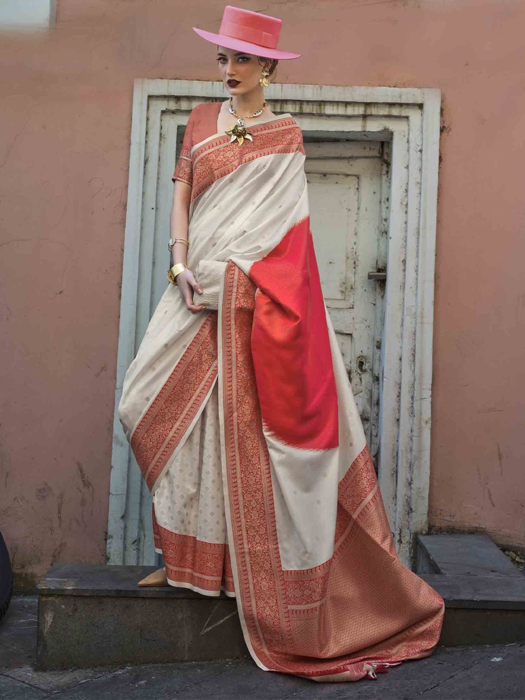 

KIMISHA Woven Design Zari Saree, Beige