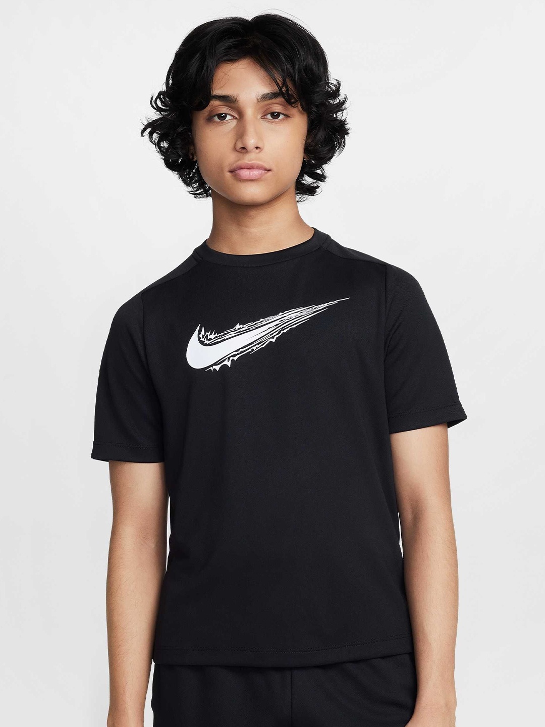 

Nike Boy Dri-Fit Round Neck Sport T-shirt, Black