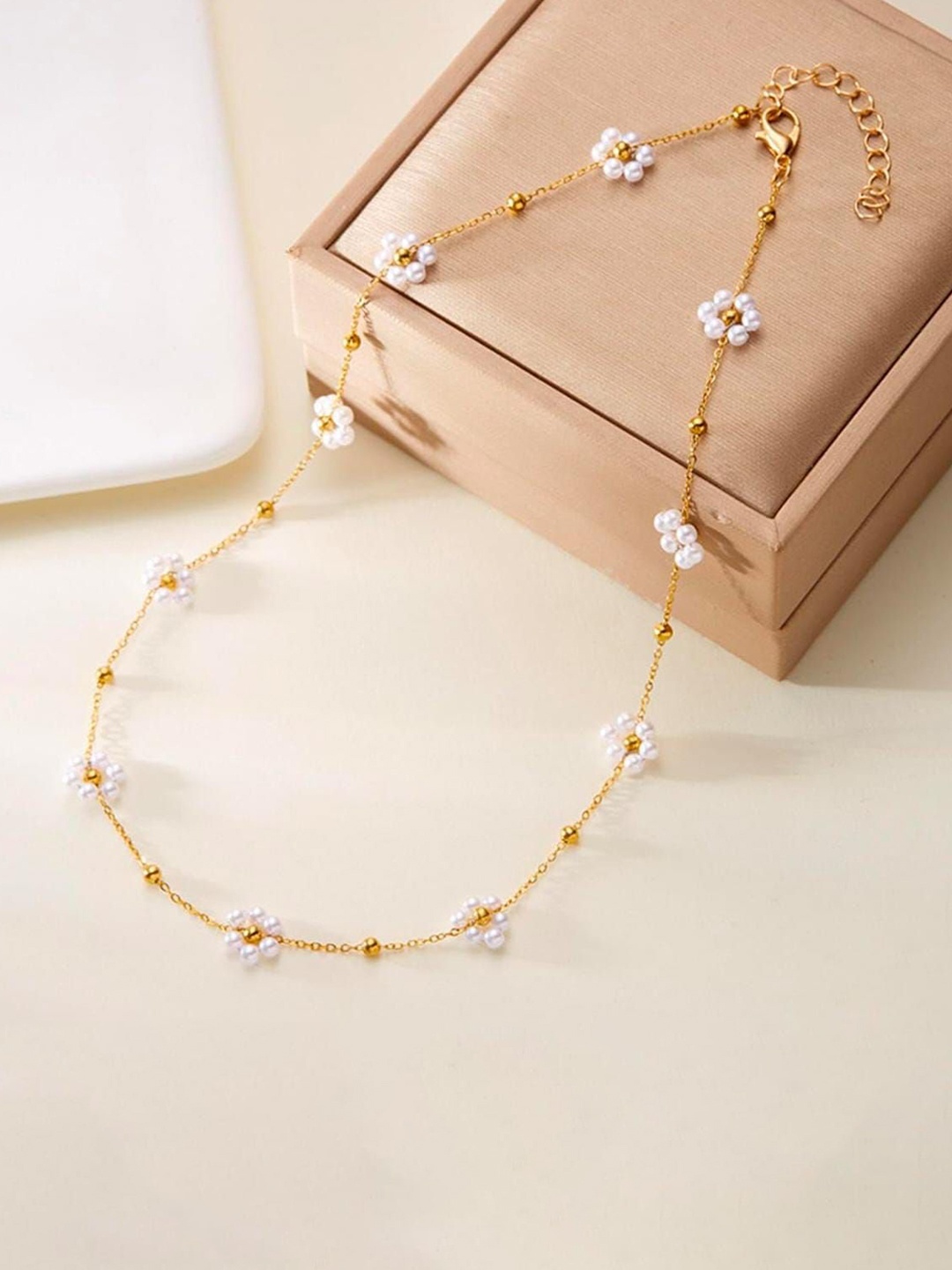 

ANJNI CREATION Gold-Plated Stainless Steel Tarnish-Free Waterproof Clover Chain