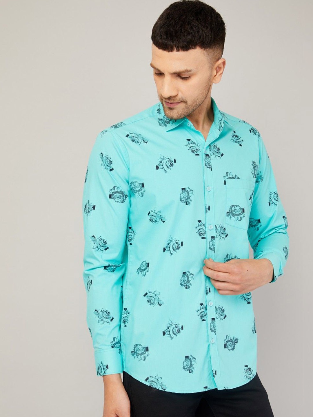 

Le Mec Men Spread Collar Conversational Printed Cotton Casual Shirt, Turquoise blue