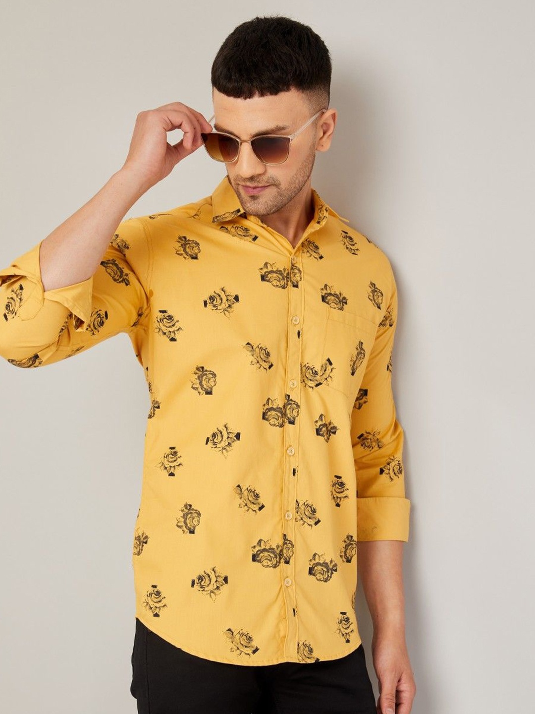 

Le Mec Men Spread Collar Conversational Printed Cotton Casual Shirt, Yellow