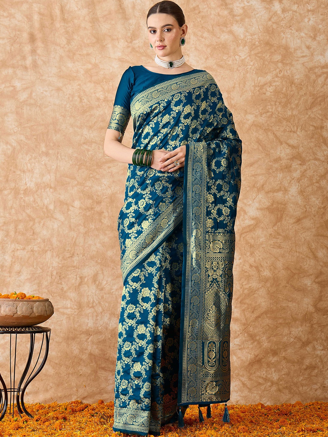 

HERE&NOW Embellished Zari Silk Blend Fusion Banarasi Saree, Blue