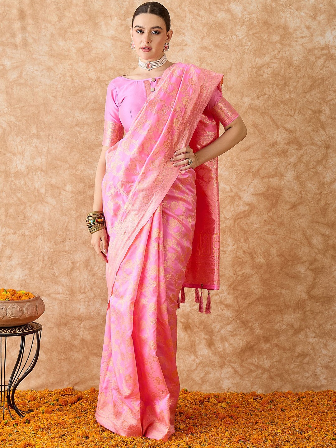 

HERE&NOW Woven Design Zari Silk Blend Banarasi Saree, Pink