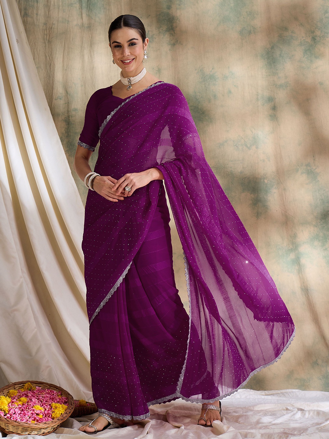 

HERE&NOW Embellished Beads and Stones Banarasi Saree, Purple