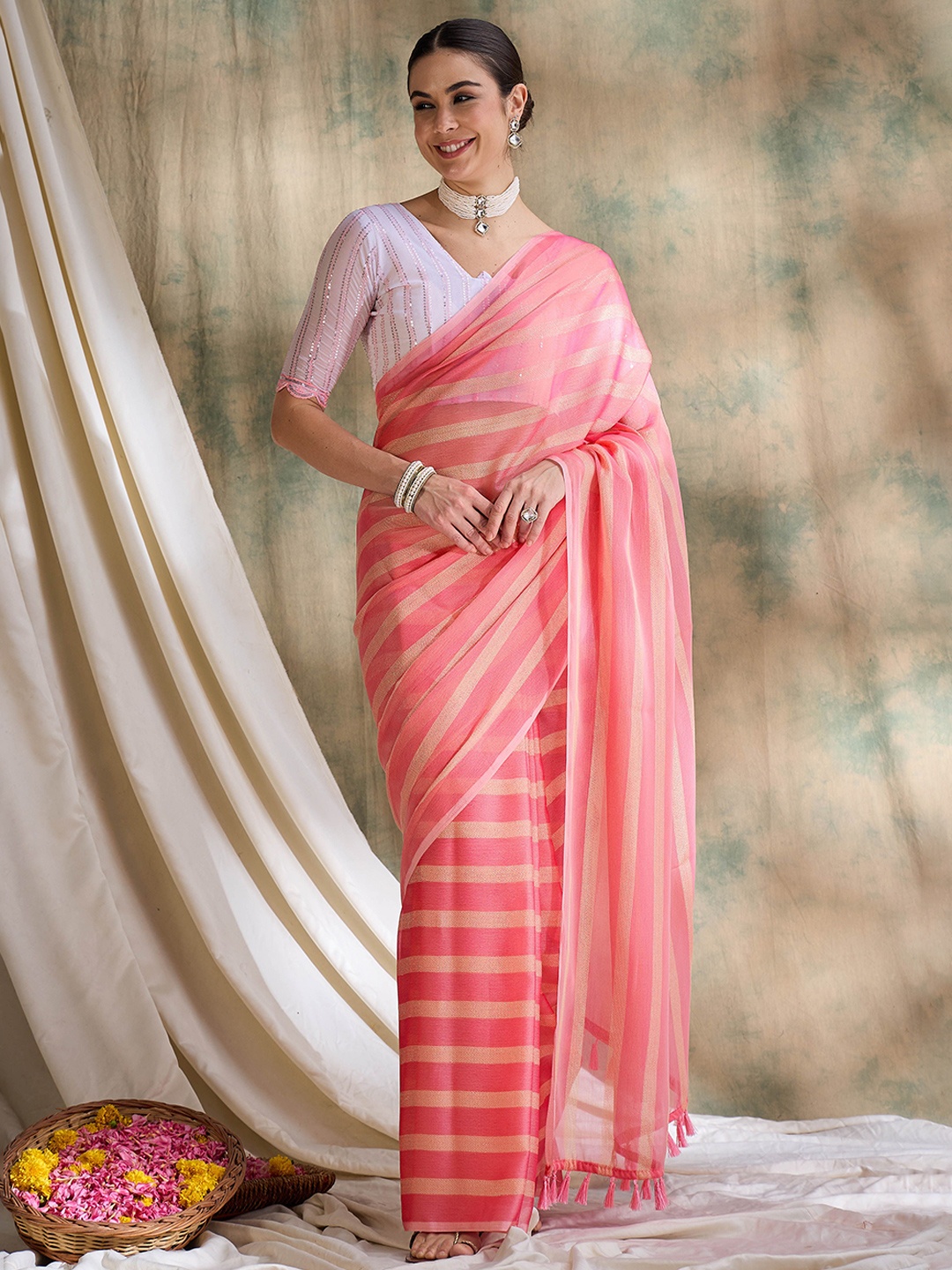 

HERE&NOW Woven Design Zari Silk Blend Fusion Banarasi Saree, Peach
