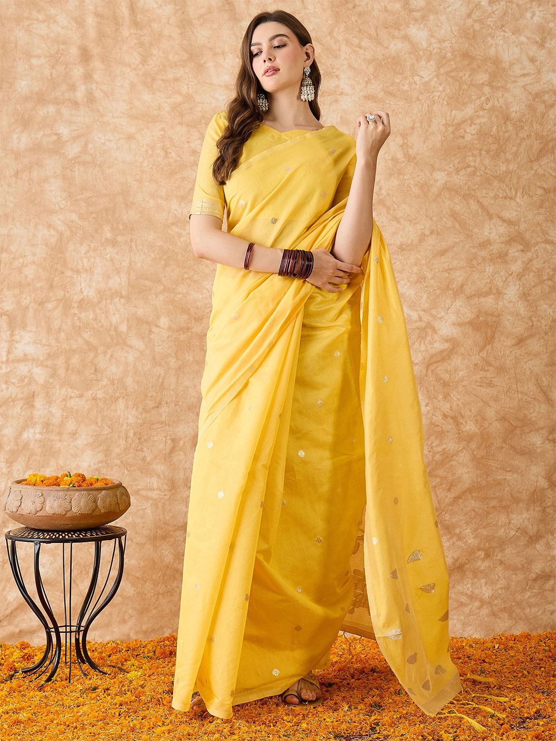 

HERE&NOW Woven Design Jacquard Zari Saree, Yellow