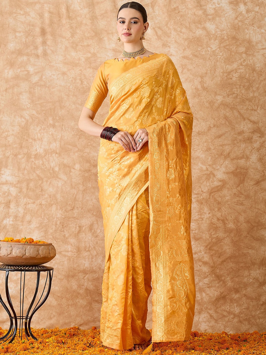 

HERE&NOW Woven Design Zari Fusion Banarasi Saree, Gold
