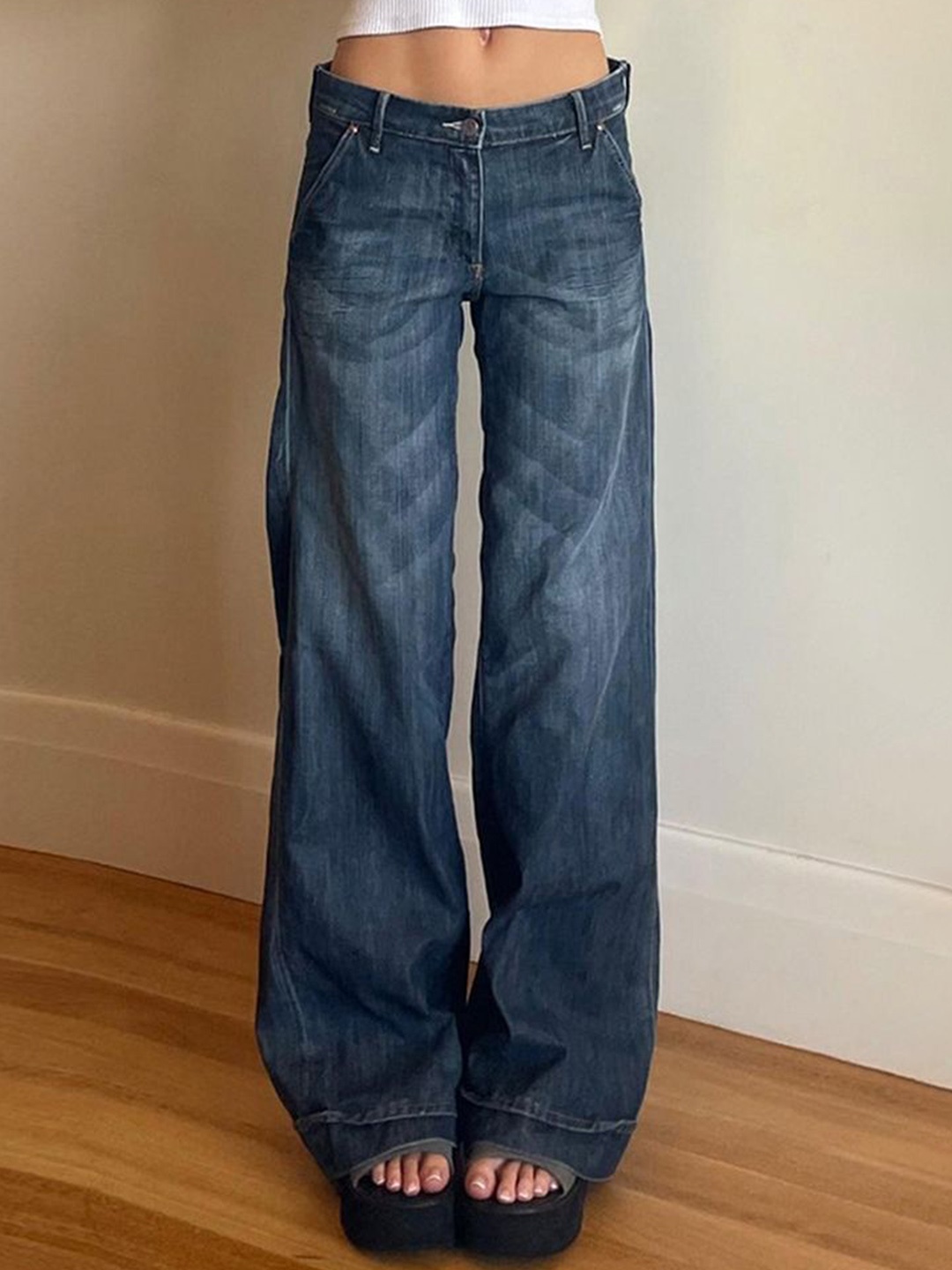 

LULU & SKY Women Wide Leg Mid-Rise Light Fade Jeans, Navy blue