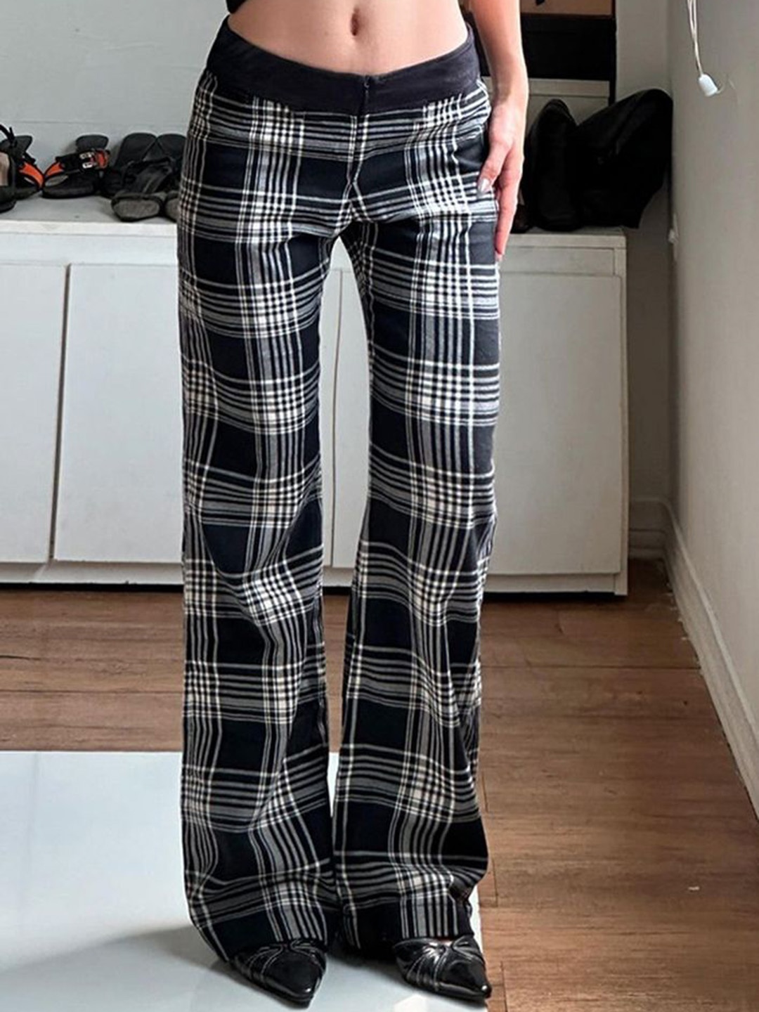 

LULU & SKY Women Checked Straight Fit Trousers, Black
