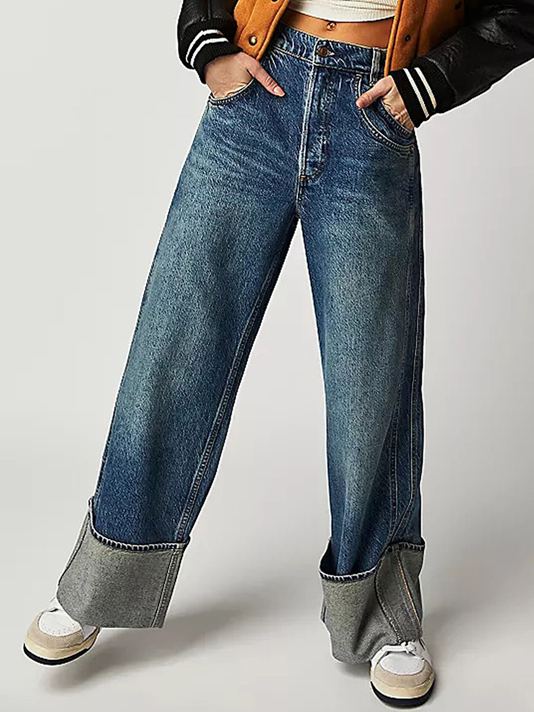 

LULU & SKY Women Straight Fit High-Rise Low Distress Heavy Fade Jeans, Navy blue