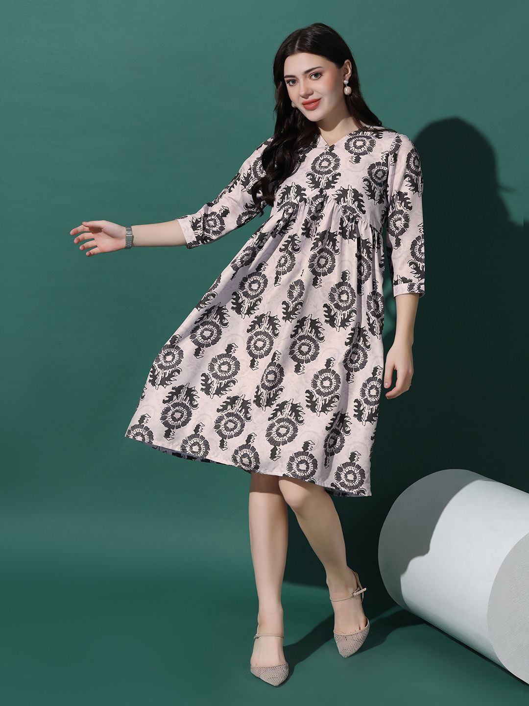 

Moda Rapido Women Floral Printed Empire Dress, Grey