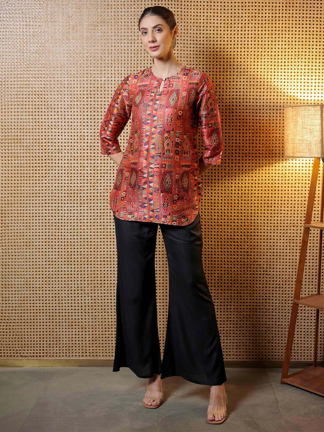 

BEOM Mosaic Charm Printed Keyhole Neck Three-Quarter Sleeves Tunic With Trouser, Rust